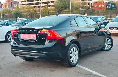 Седан Volvo S60 2012 в 