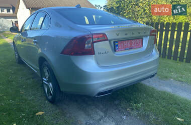 Седан Volvo S60 2013 в 