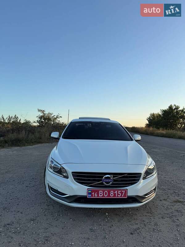 Седан Volvo S60 2015 в Харькове