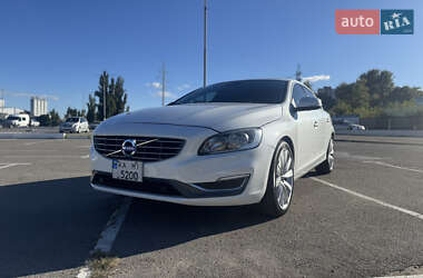 Седан Volvo S60 2016 в 