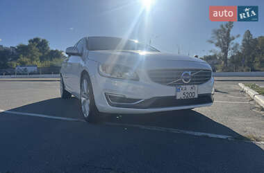 Седан Volvo S60 2016 в 