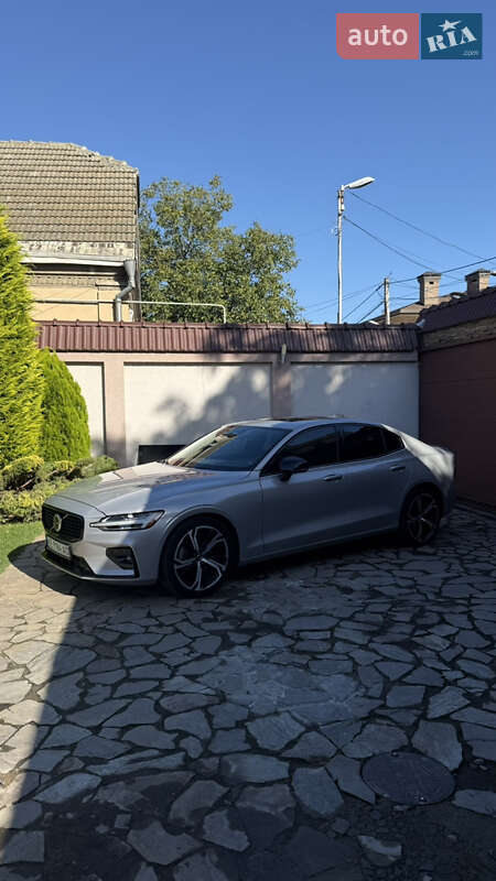 Седан Volvo S60 2023 в Одесі