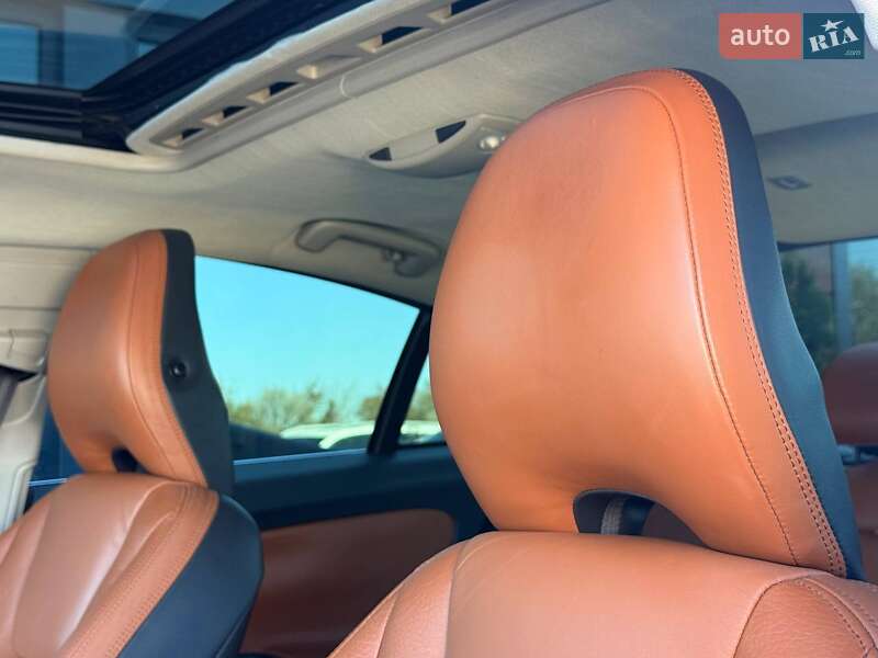 Седан Volvo S60 2013 в Ровно