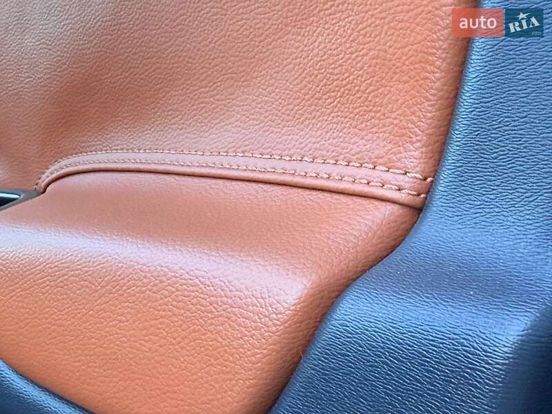 Седан Volvo S60 2013 в Ровно