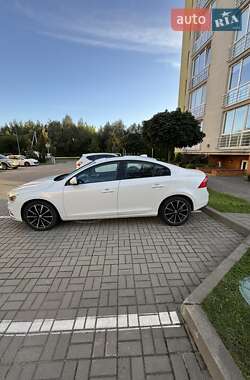 Седан Volvo S60 2016 в 