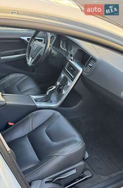 Седан Volvo S60 2016 в 