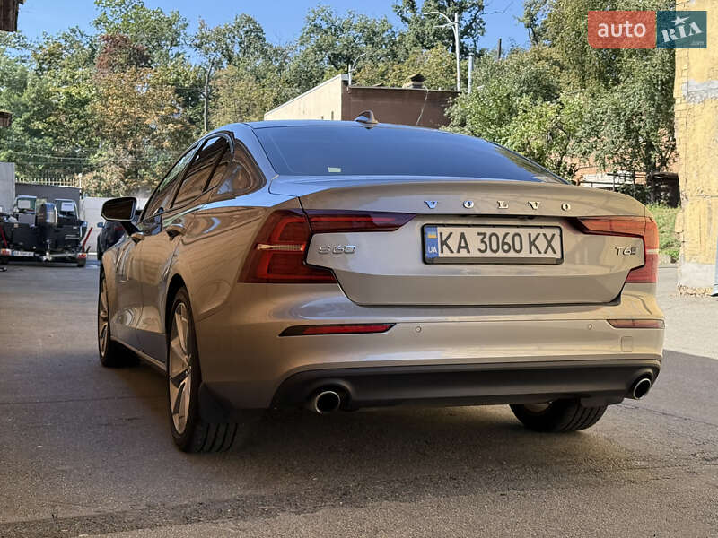 Седан Volvo S60 2019 в Киеве фото 7 Седан Volvo S60 2019 в Киеве