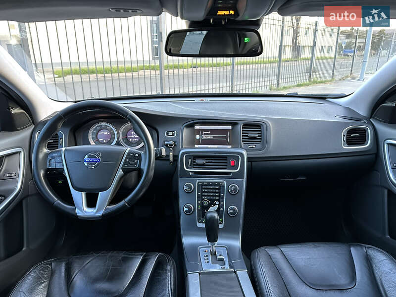 Седан Volvo S60 2011 в Києві