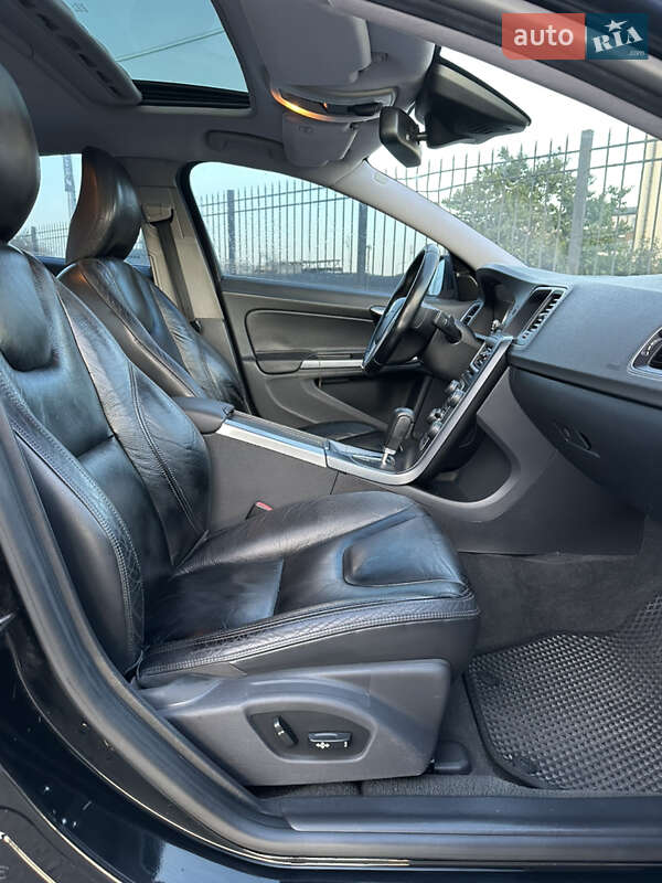 Седан Volvo S60 2011 в Києві