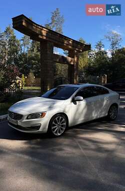 Седан Volvo S60 2017 в Киеве