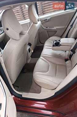 Седан Volvo S60 2011 в 