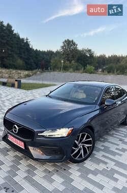 Седан Volvo S60 2020 в Львове