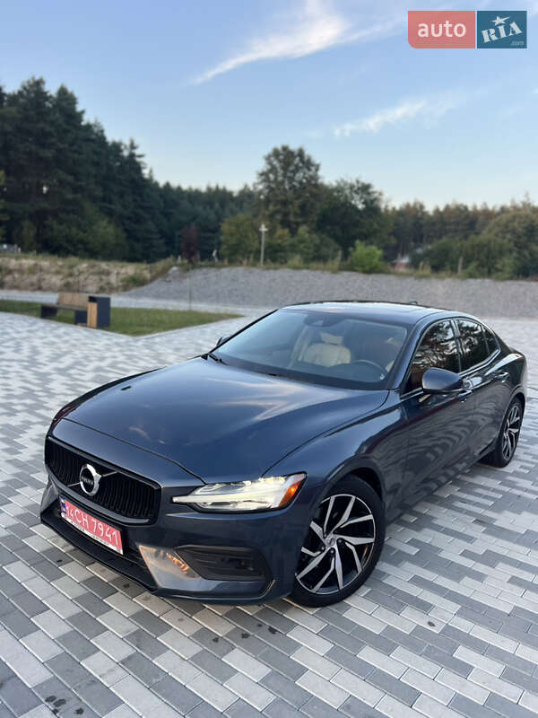 Седан Volvo S60 2020 в 