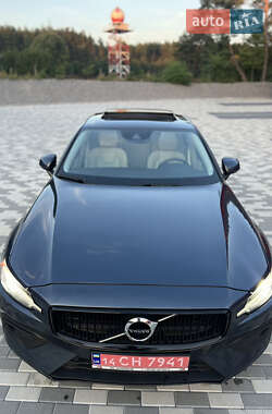 Седан Volvo S60 2020 в 