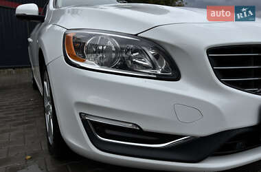 Седан Volvo S60 2015 в 