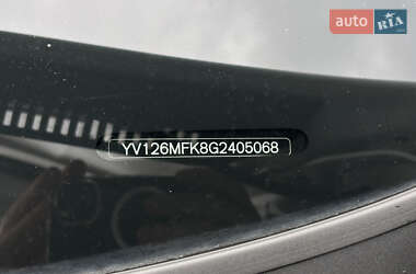 Седан Volvo S60 2015 в 