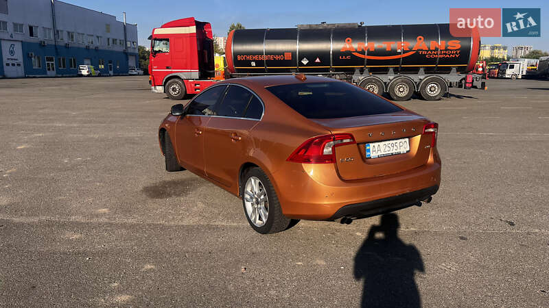 Седан Volvo S60 2011 в Киеве