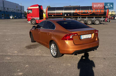Седан Volvo S60 2011 в 