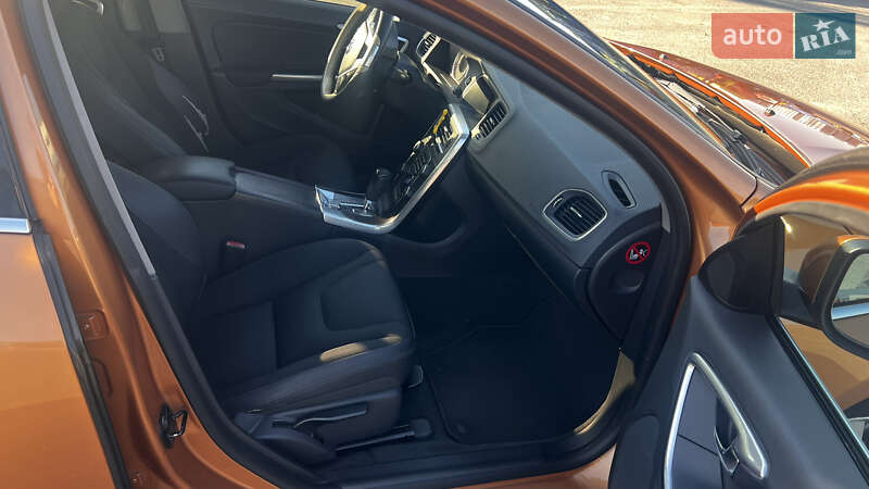 Седан Volvo S60 2011 в Киеве