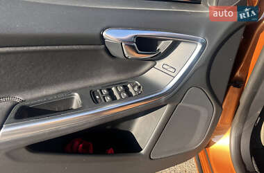 Седан Volvo S60 2011 в 