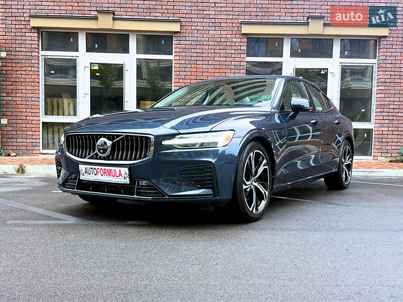 Седан Volvo S60 2024 в Киеве