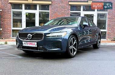 Седан Volvo S60 2024 в 