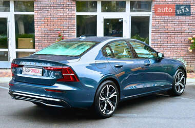 Седан Volvo S60 2024 в 