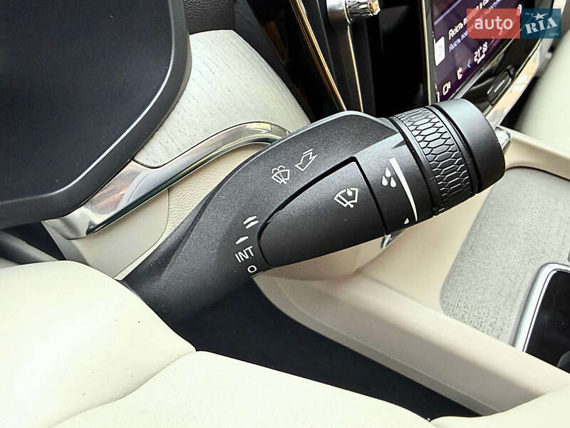 Седан Volvo S60 2024 в Киеве