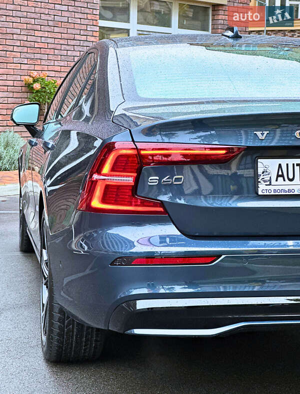 Седан Volvo S60 2024 в Киеве