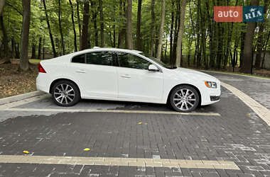 Седан Volvo S60 2017 в 