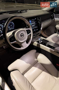 Седан Volvo S60 2021 в 