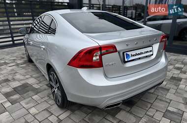 Седан Volvo S60 2014 в 