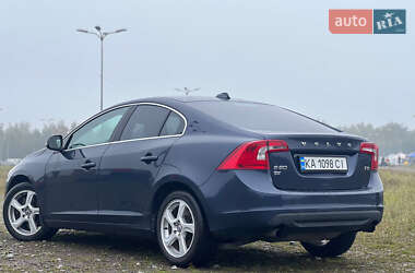 Седан Volvo S60 2011 в 