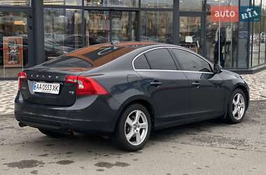 Седан Volvo S60 2011 в 