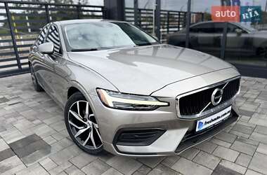 Седан Volvo S60 2019 в 