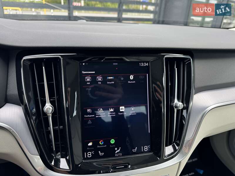 Седан Volvo S60 2019 в Ровно