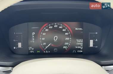 Седан Volvo S60 2019 в 