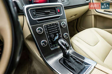 Седан Volvo S60 2014 в 
