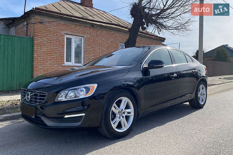 Седан Volvo S60 2015 в Киеве