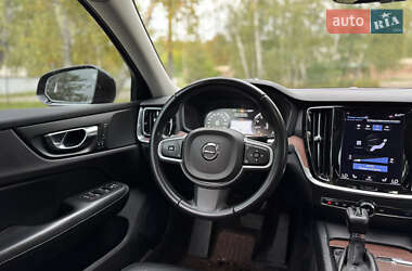 Седан Volvo S60 2021 в 
