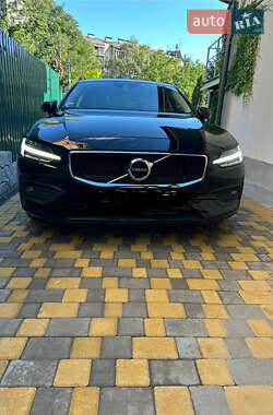 Седан Volvo S60 2020 в Киеве
