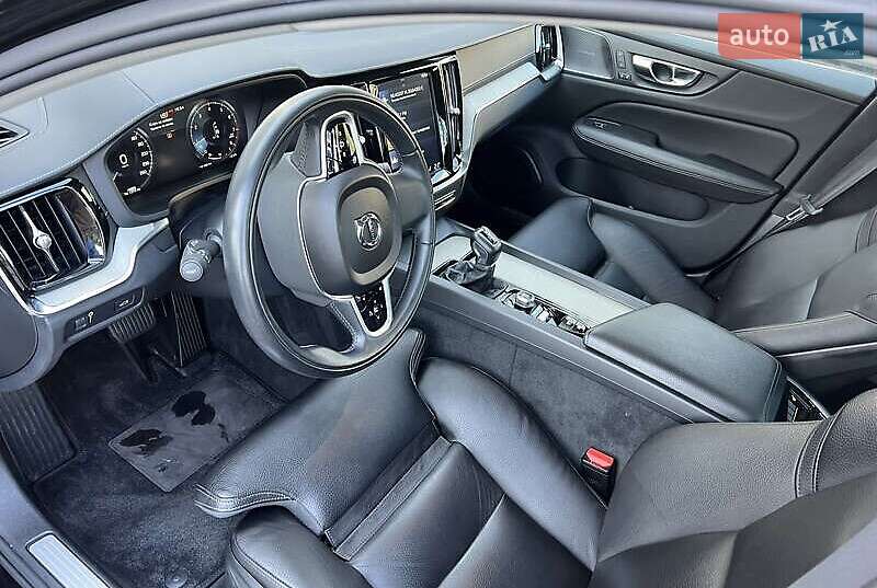 Седан Volvo S60 2019 в Києві