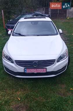 Седан Volvo S60 2015 в 