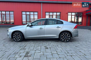 Седан Volvo S60 2017 в 