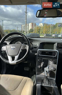 Седан Volvo S60 2012 в 