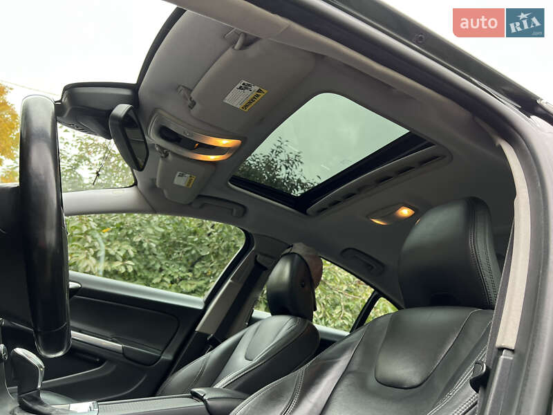 Седан Volvo S60 2012 в Чернигове