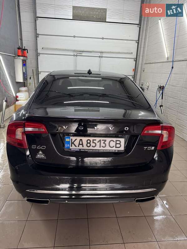 Седан Volvo S60 2017 в Киеве