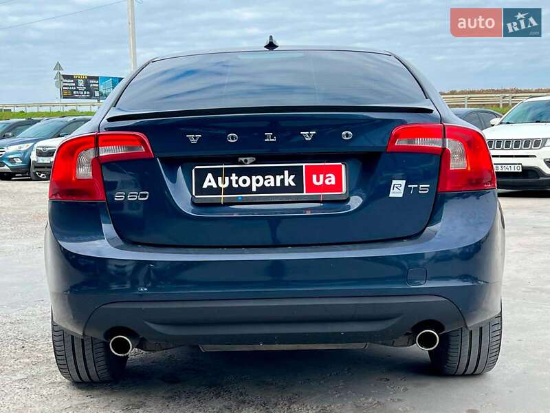 Седан Volvo S60 2012 в Львове