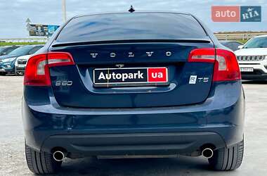Седан Volvo S60 2012 в 