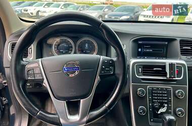 Седан Volvo S60 2012 в 